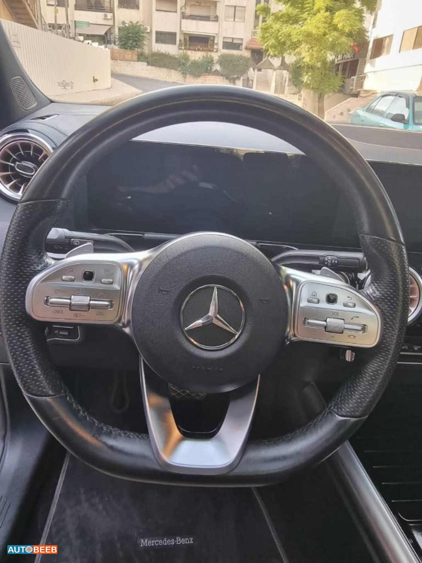 مرسيدس بنز EQA300 2022