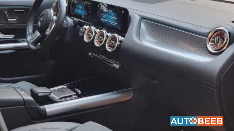 مرسيدس بنز EQA300 2022