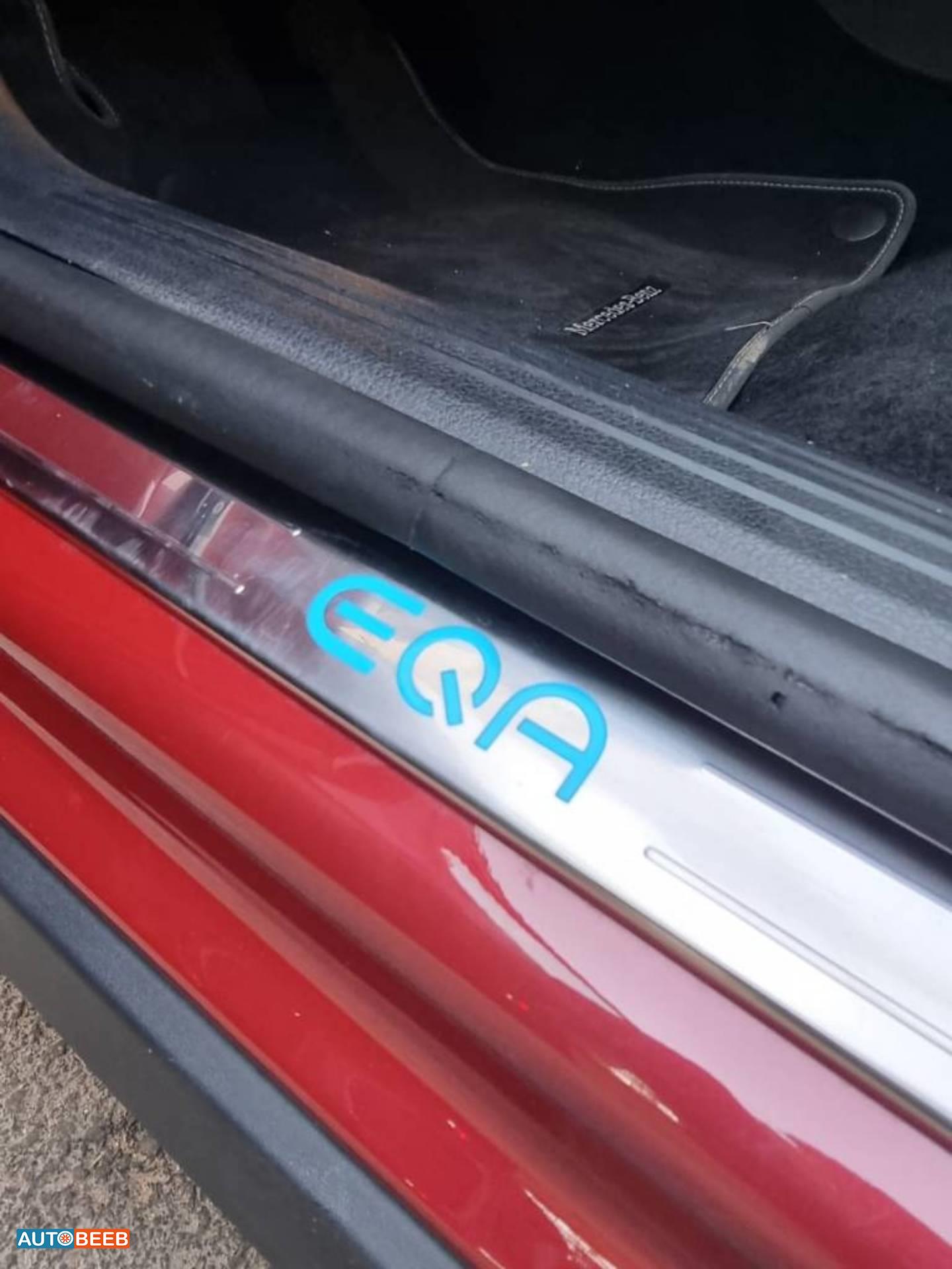 مرسيدس بنز EQA300 2022