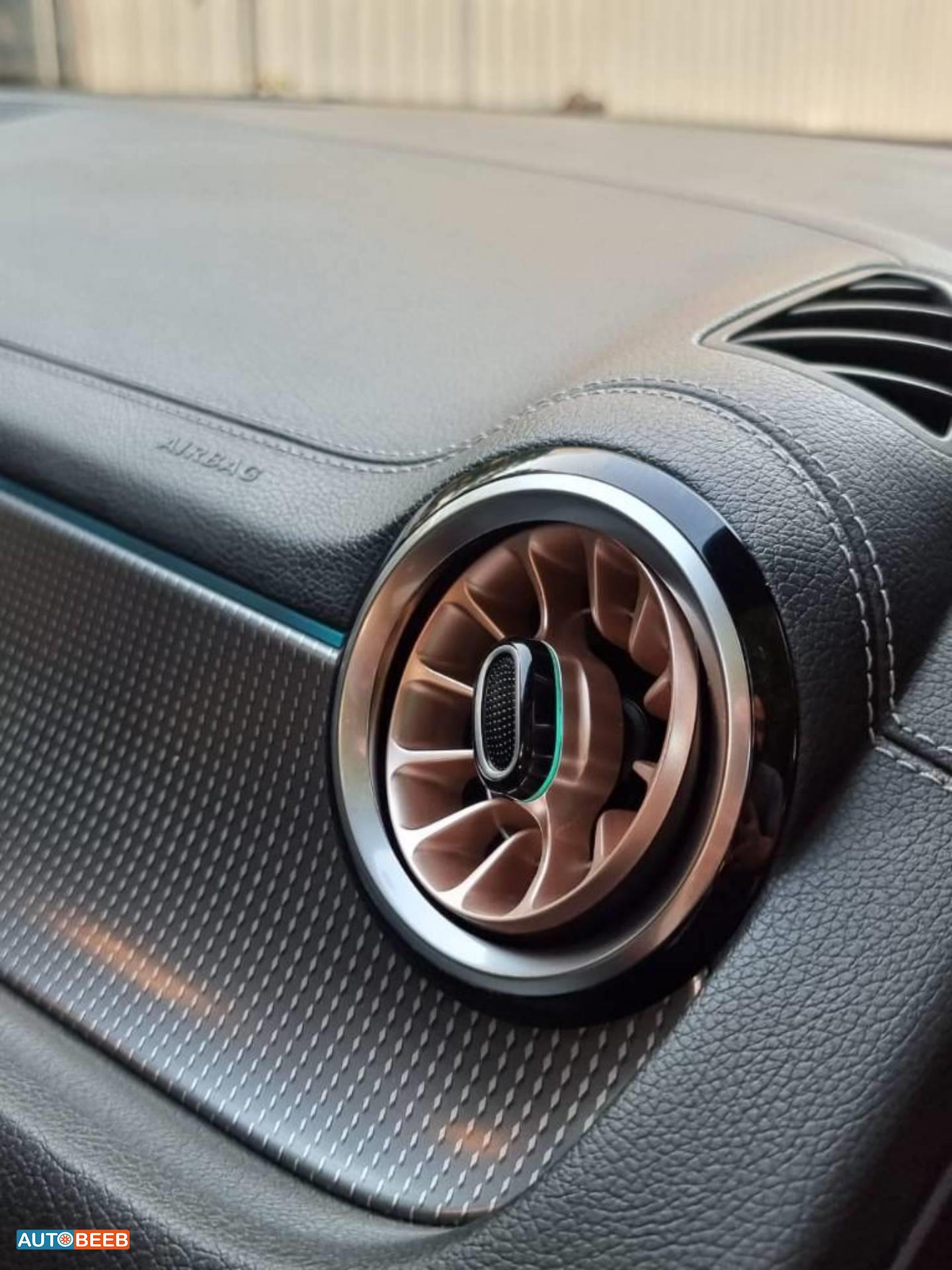 مرسيدس بنز EQA300 2022