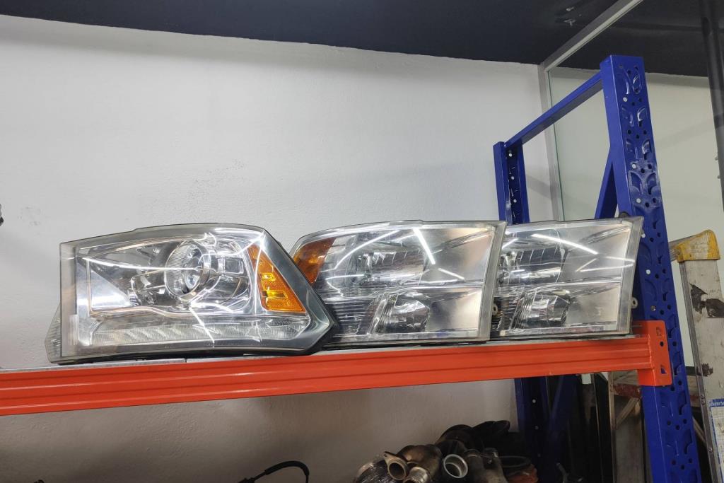 Lights Front light Dodge RAM