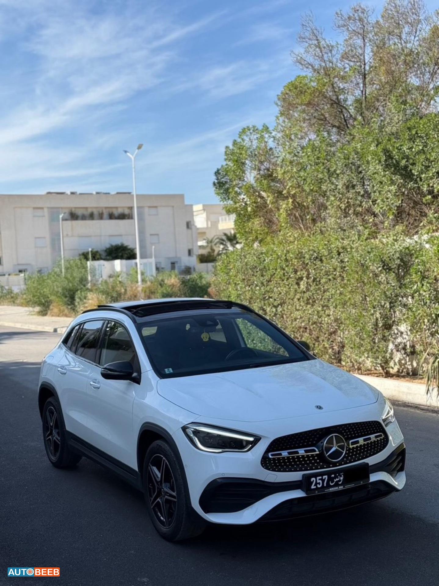 Mercedes Benz GLA250 2022