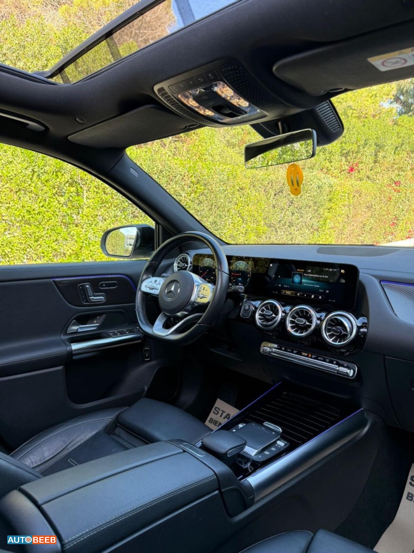 Mercedes Benz GLA250 2022