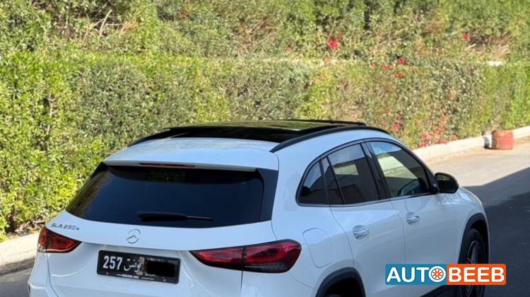 Mercedes Benz GLA250 2022