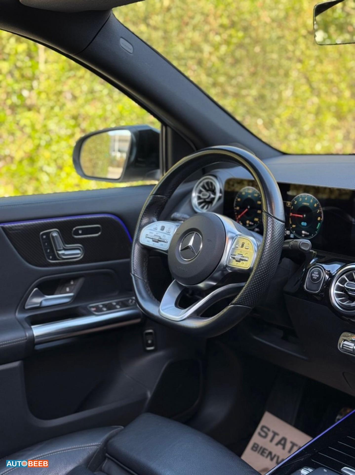Mercedes Benz GLA250 2022