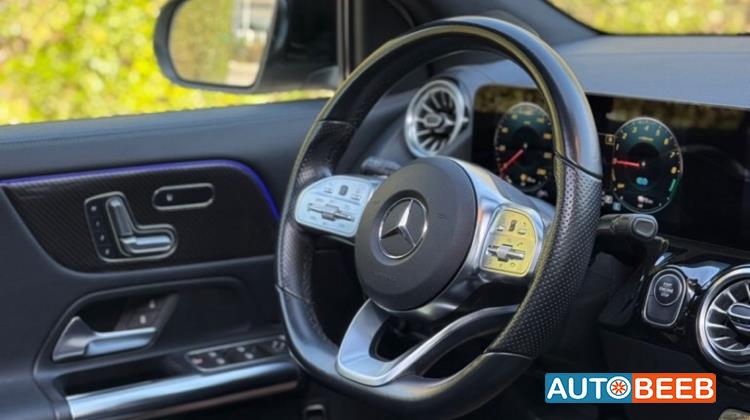 Mercedes Benz GLA250 2022