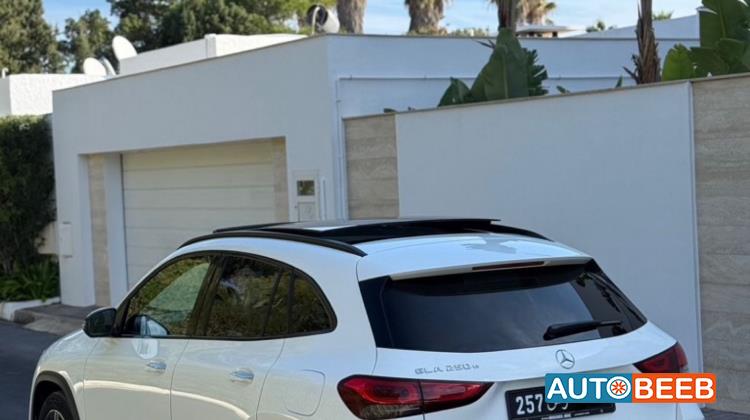 Mercedes Benz GLA250 2022