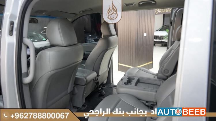 Minibus Hyundai 2018