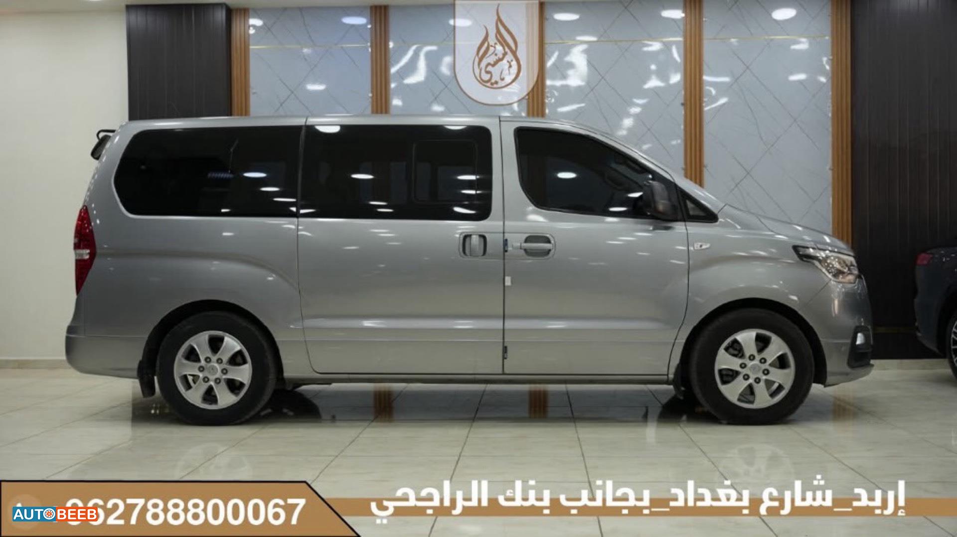 Minibus Hyundai 2018