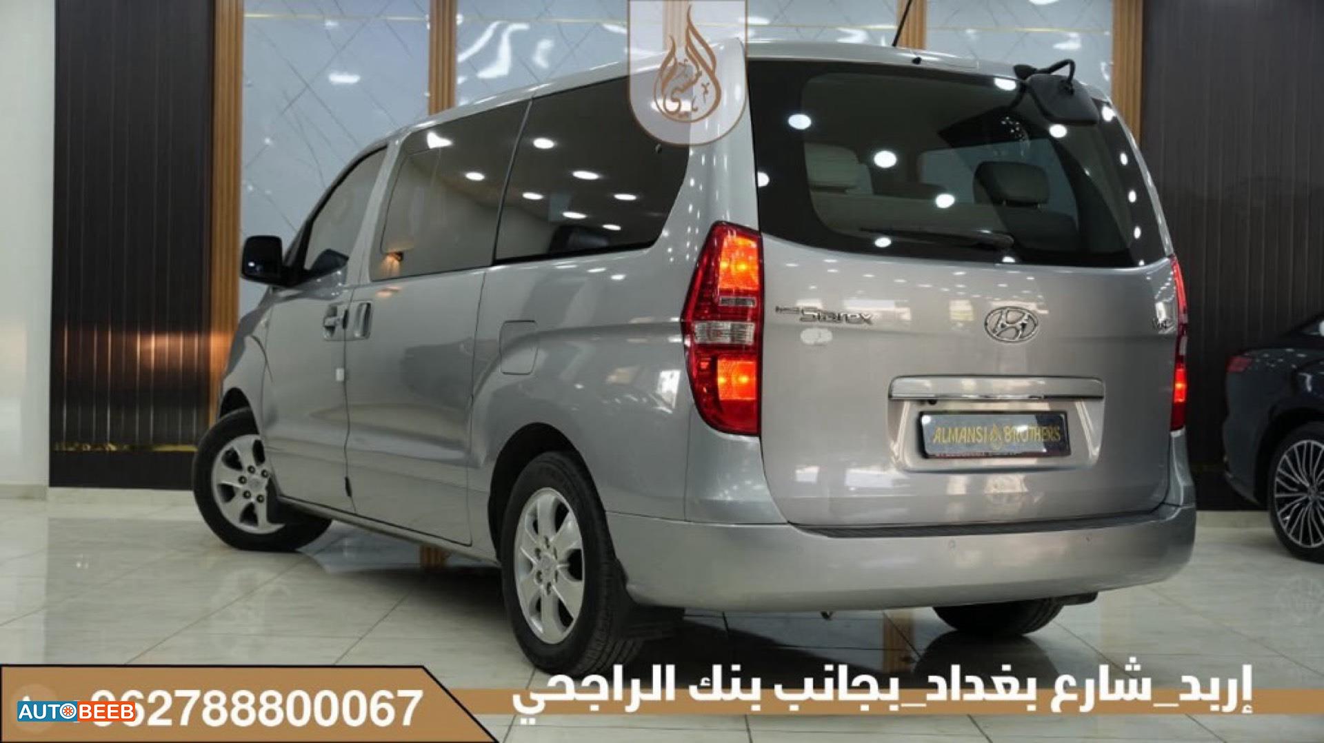 Minibus Hyundai 2018