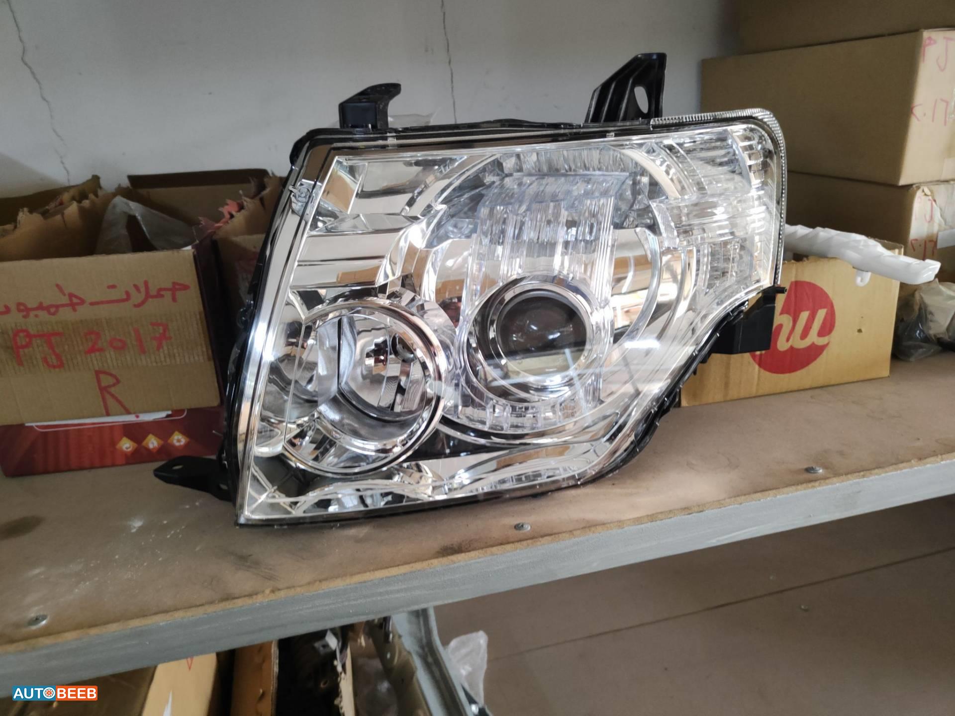 Lights Front light Mitsubishi Pajero