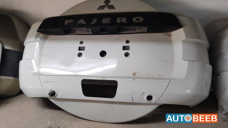 Body  Trunk Mitsubishi Pajero