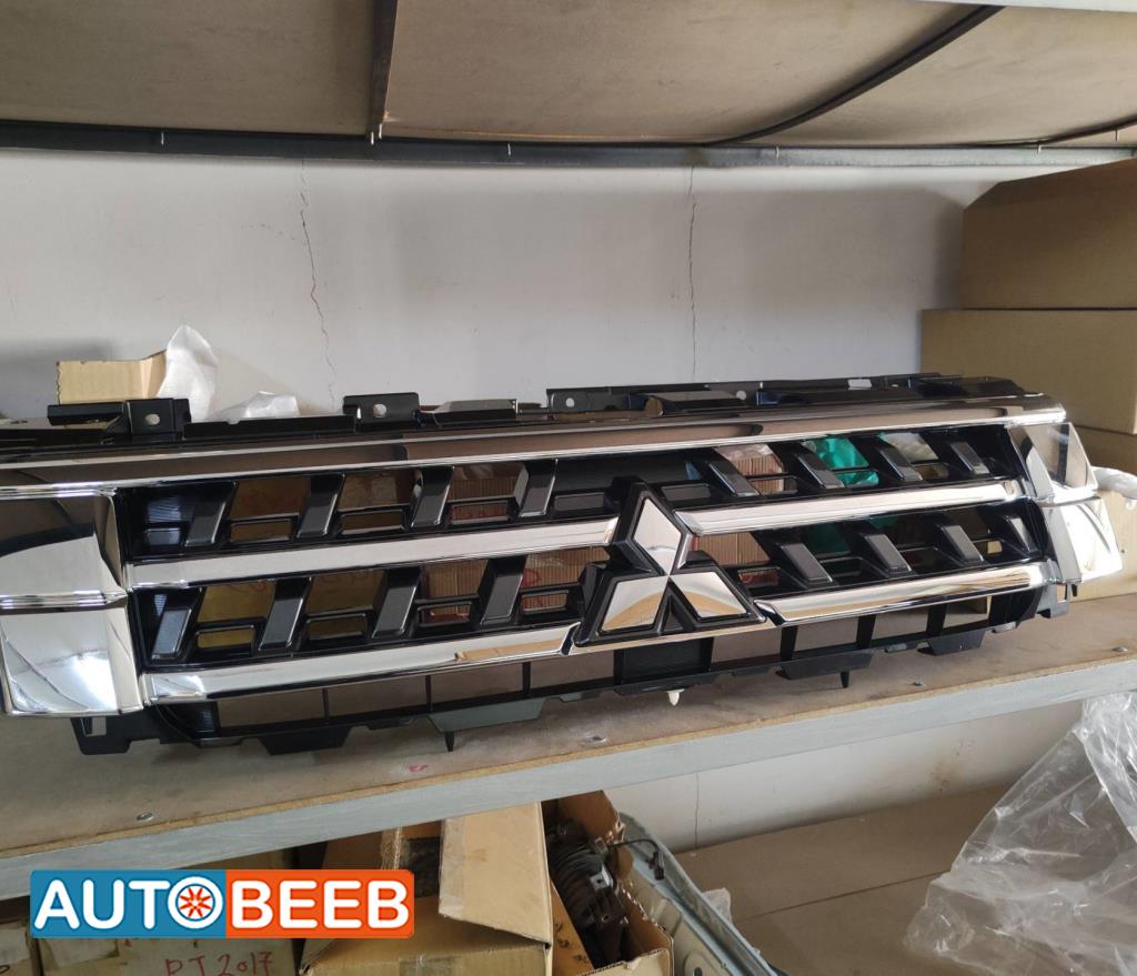 Body  Grilles Mitsubishi Pajero