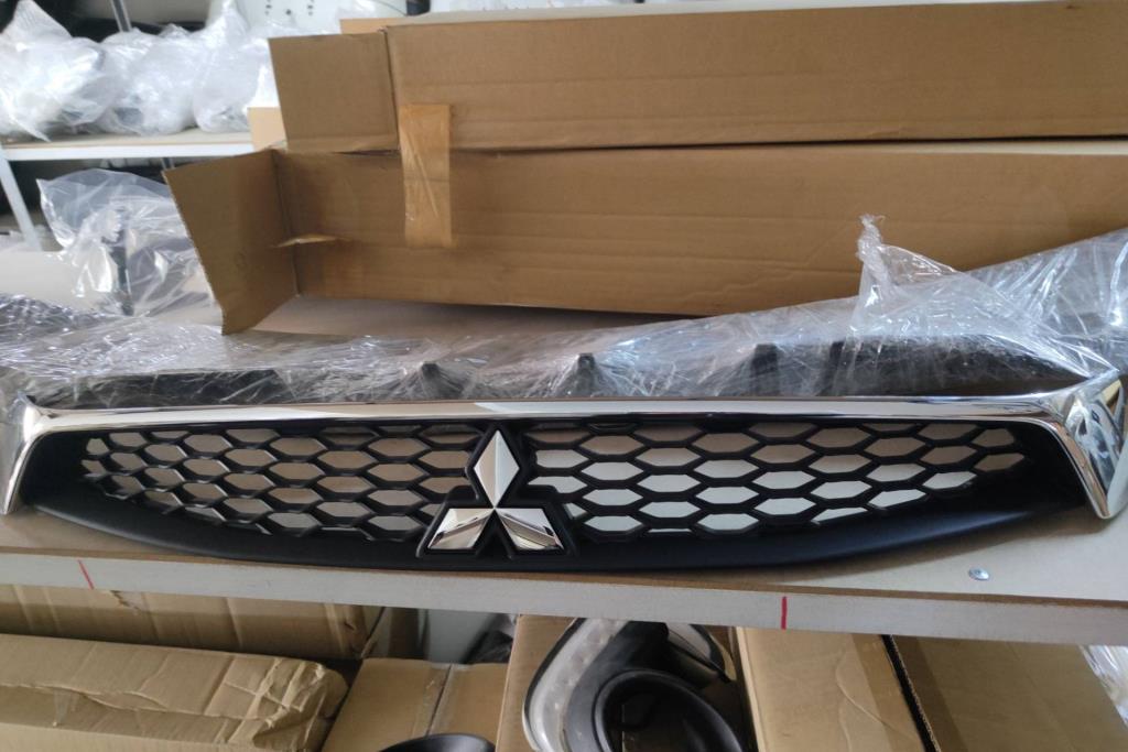 Body  Grilles Mitsubishi Lancer