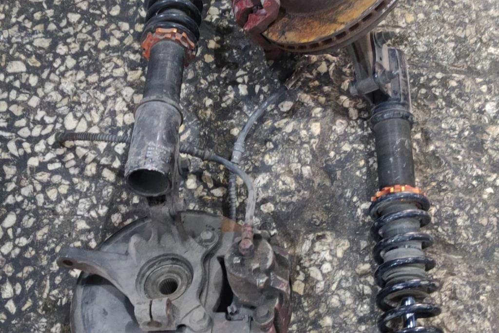  Shock Absorber Mitsubishi Lancer