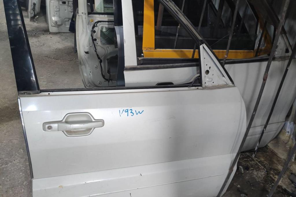 Body  Doors Mitsubishi Pajero