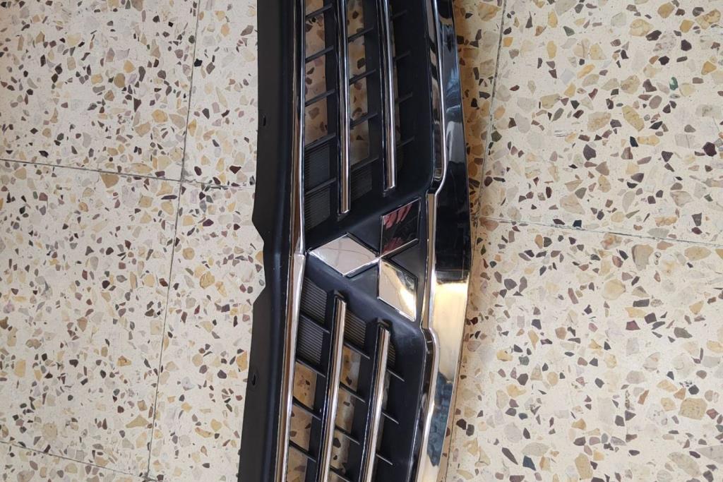 Body  Grilles Mitsubishi Lancer
