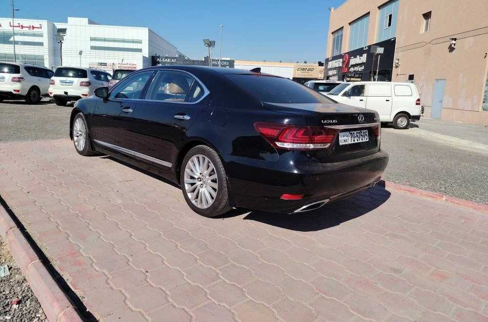 Lexus LS460 2015