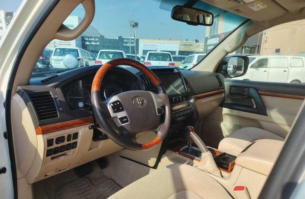 Toyota Land Cruiser 2014