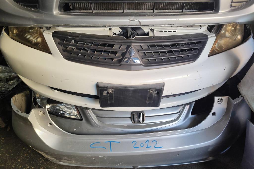 Body  Bumper Mitsubishi Lancer