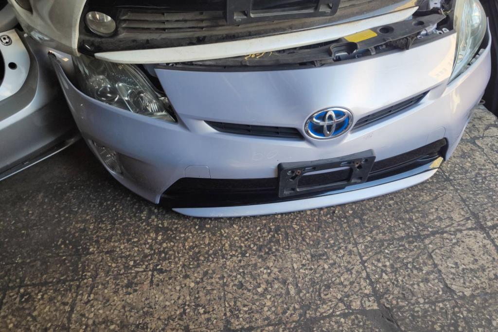 Body  Bumper Toyota Prius