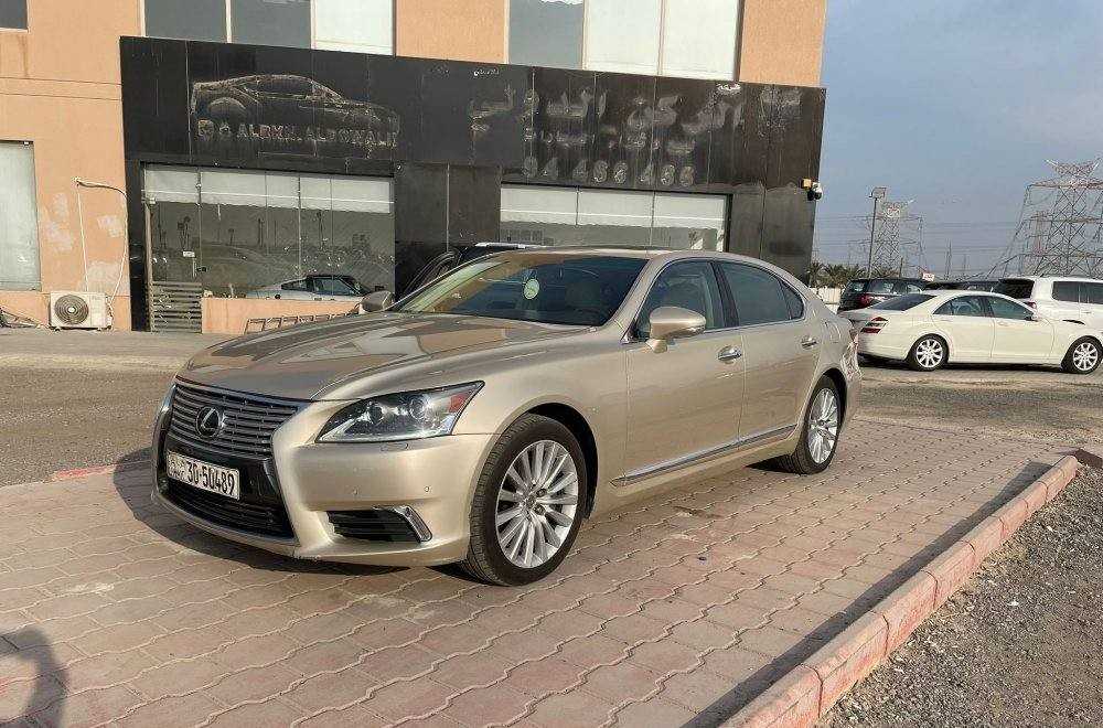 Lexus LS460 2015