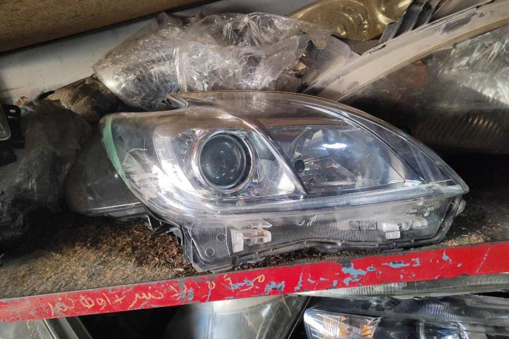 Lights Front light Toyota Prius