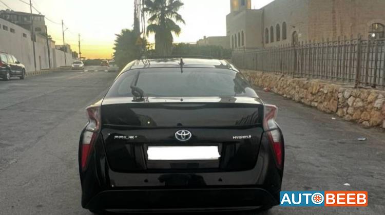 Toyota Prius 2017