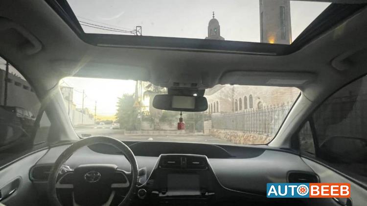 Toyota Prius 2017