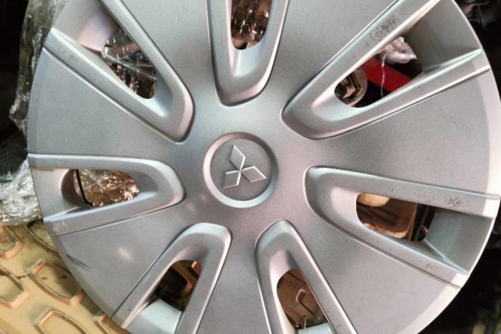 Wheel and Rims Wheel Covers  Mitsubishi Lancer