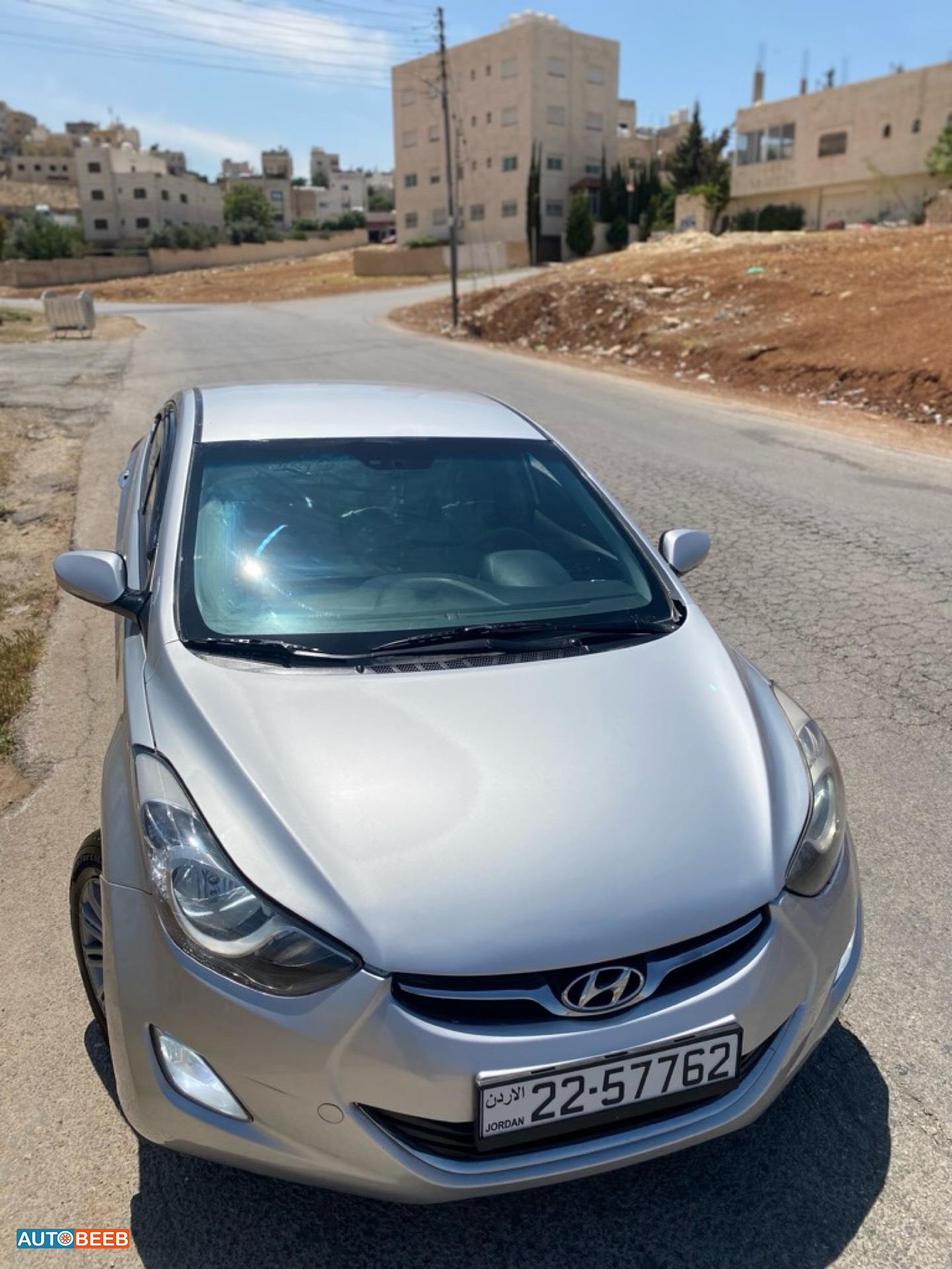 Hyundai Avante 2013