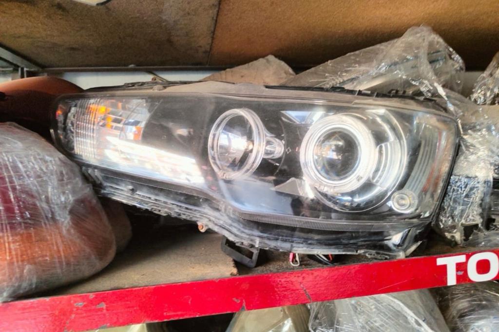 Lights Front light Mitsubishi Lancer