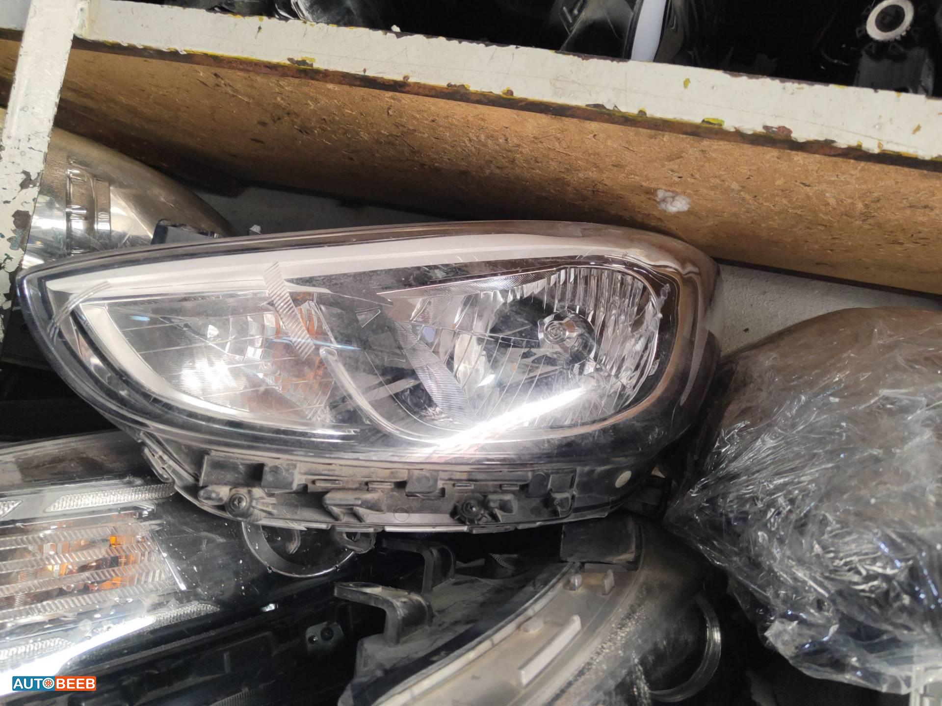 Lights Front light Hyundai Accent