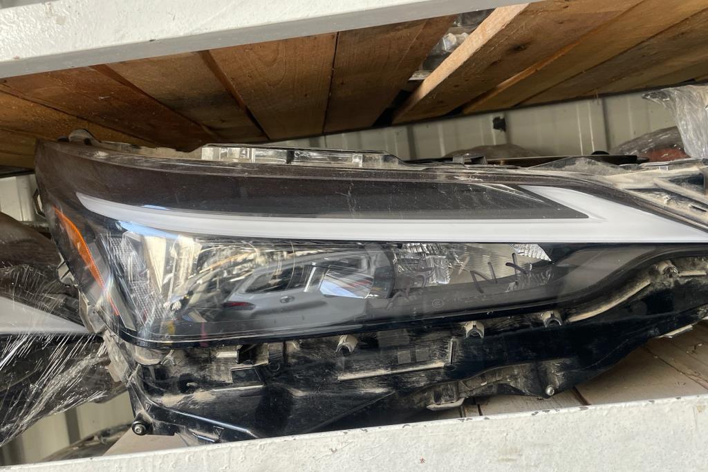 Lights Front light Lexus NX250