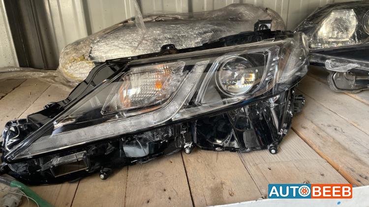 Lights Front light Toyota Camry