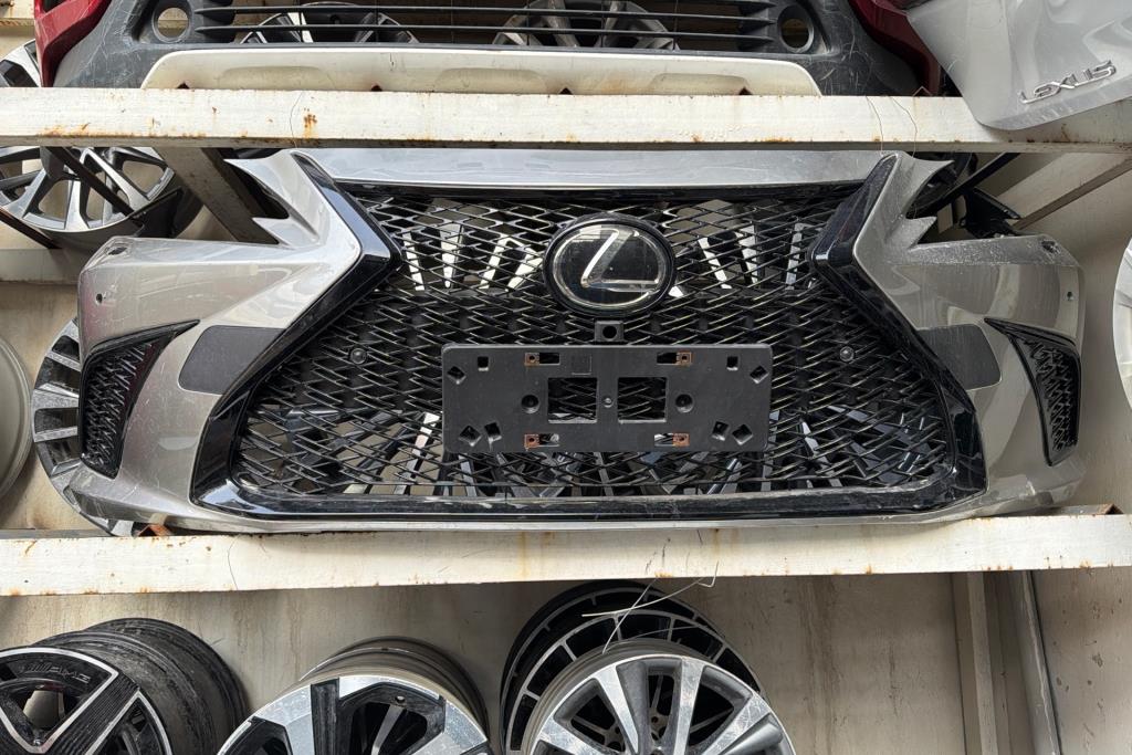 طمبون امامي لكسزس 2019 2020 2022 2023 2024