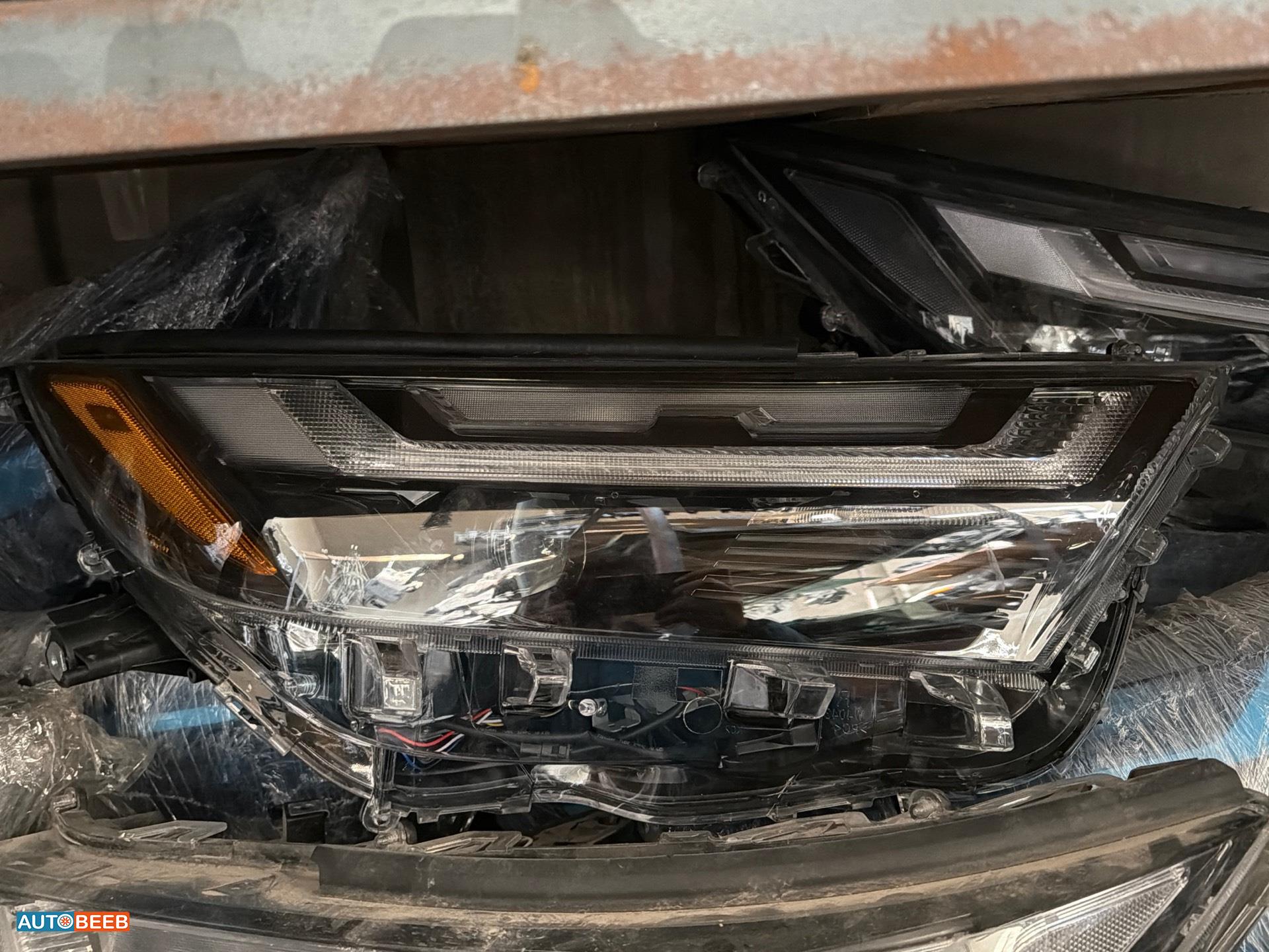 Lights Front light Toyota RAV4