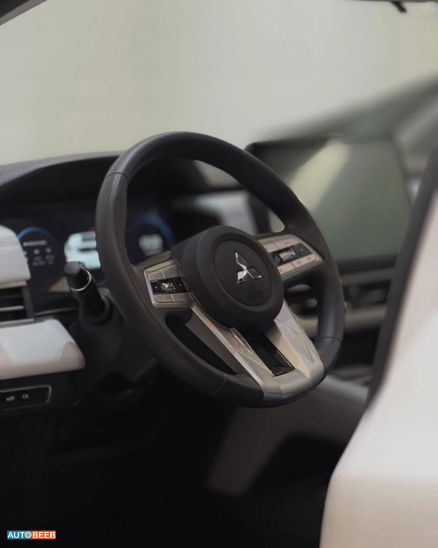 Mitsubishi Airtrek 2022