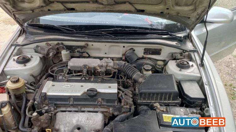 Hyundai Verna 1999