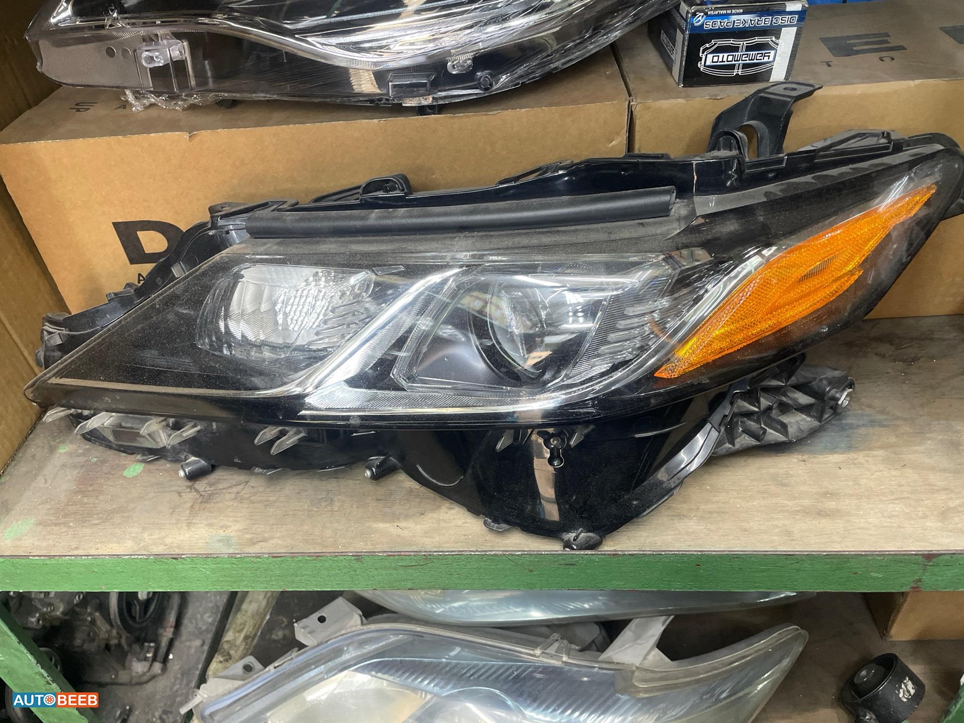 Lights Front light Toyota Camry