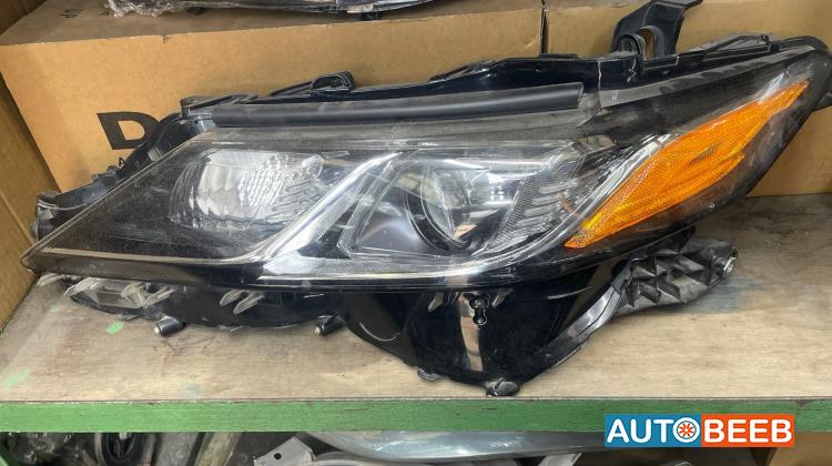 Lights Front light Toyota Camry