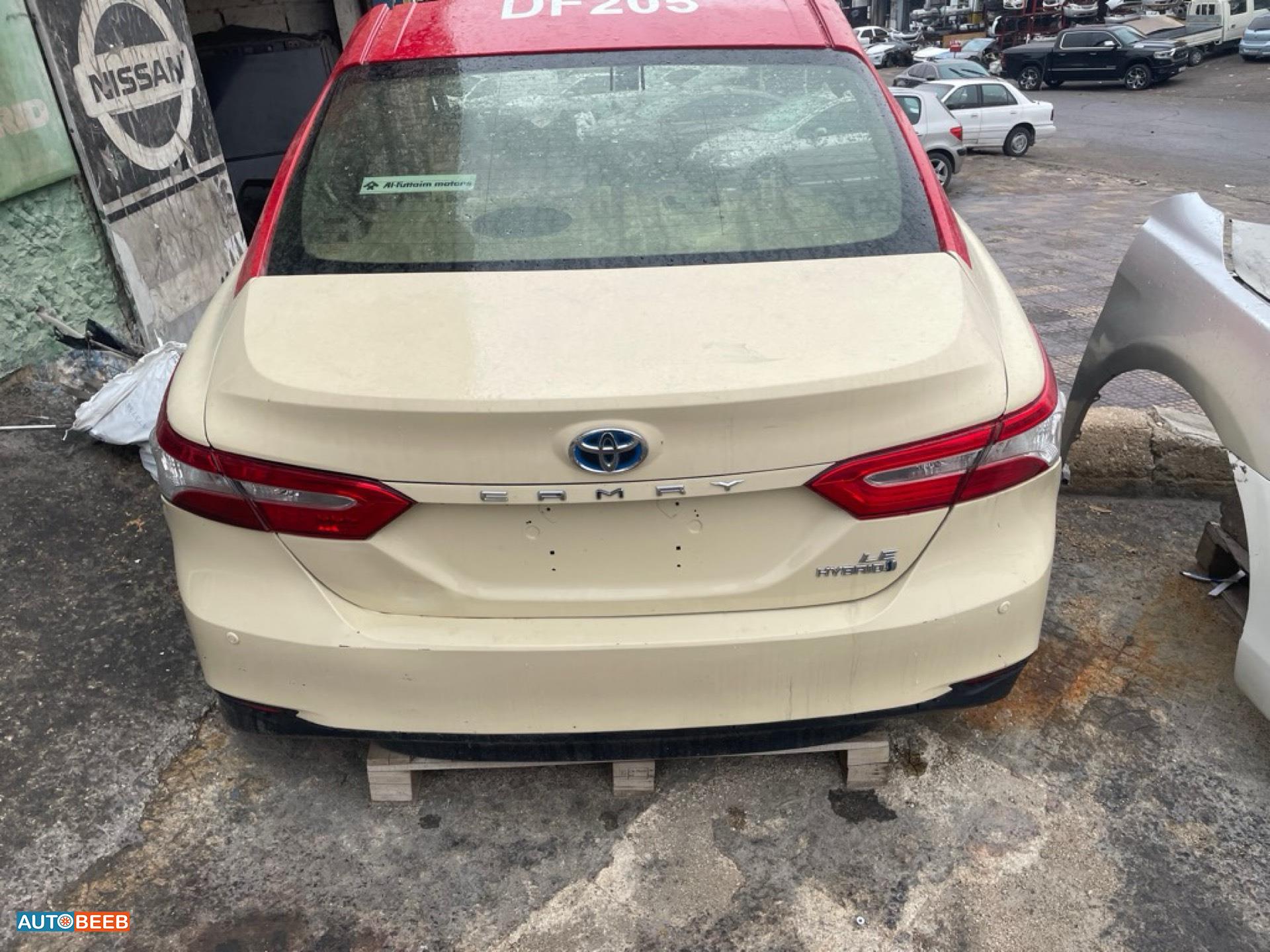 Body  Front clip Toyota Camry