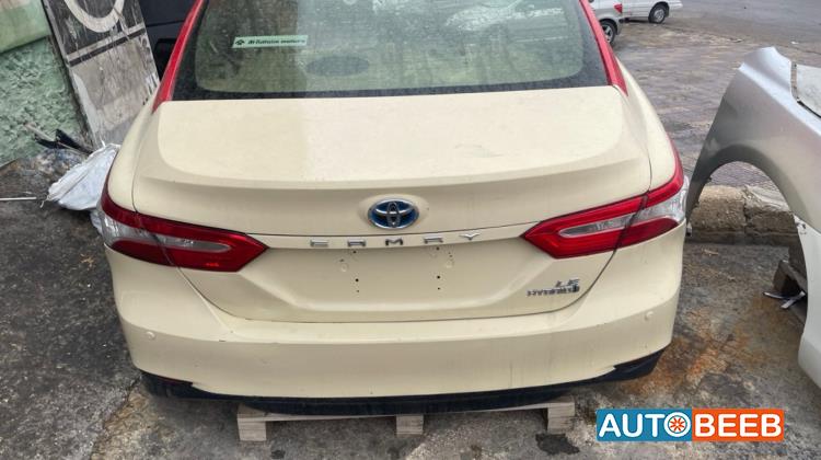 Body  Front clip Toyota Camry