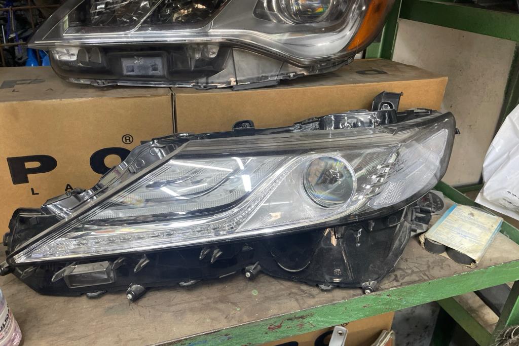 Lights Front light Toyota Camry