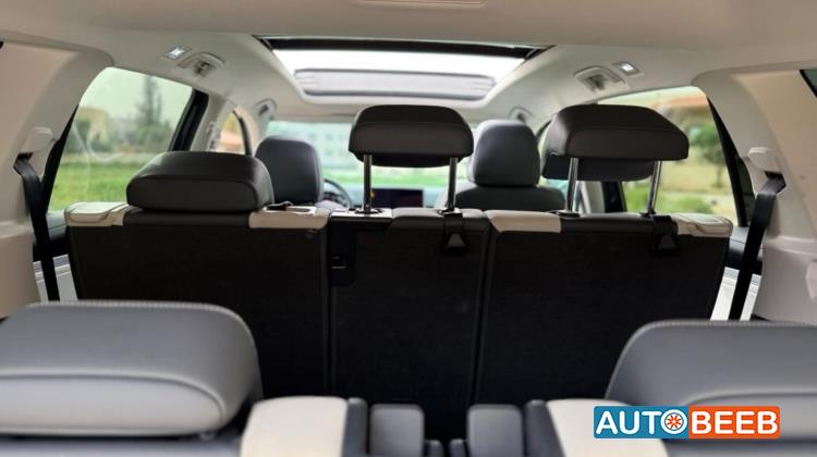 Volkswagen ID.6 2022