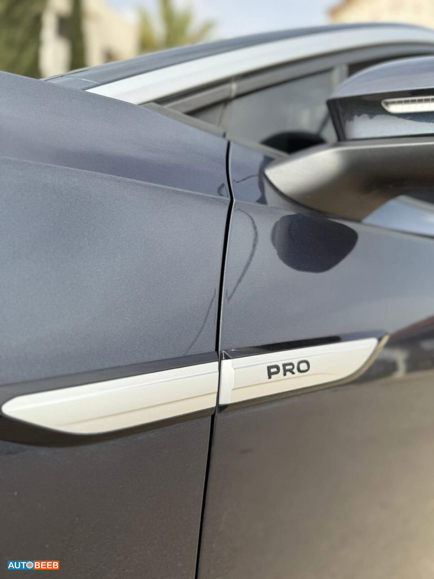 Volkswagen ID.6 2022