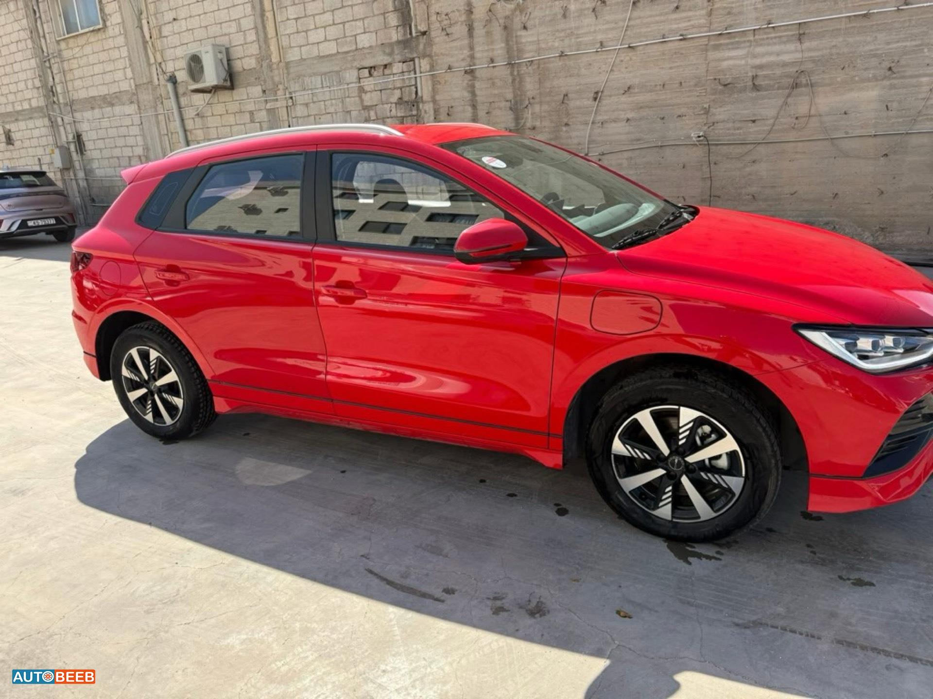 بي واي دي E2 2023