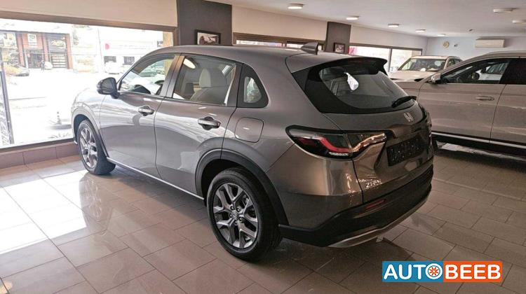 هوندا ZR-V 2023