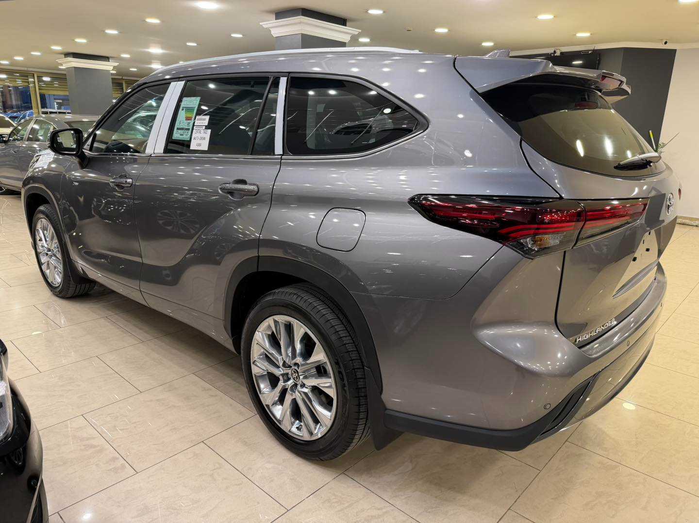 Toyota Highlander 2025