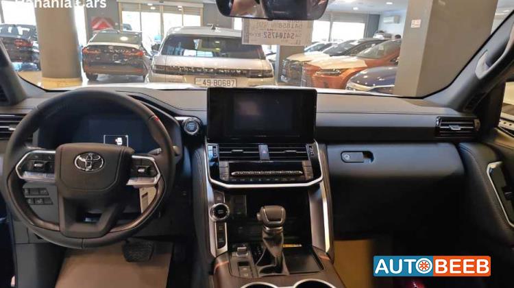 تويوتا لاندكروزر 2025